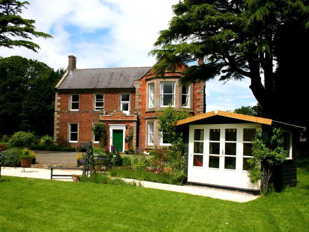 Broomhouse Farmhouse Cheswick  Экстерьер фото